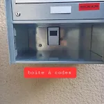 Au Pied De La Tour Nyaraló