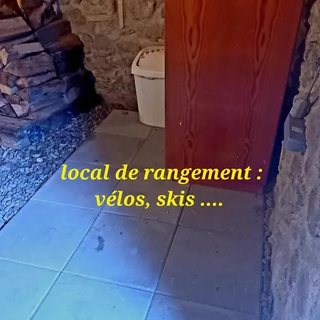 Au Pied De La Tour Holiday home Martigny