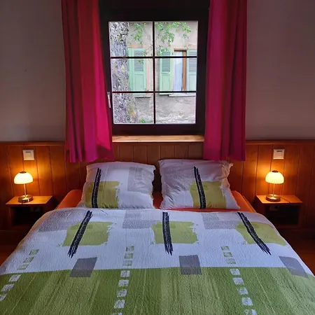 Dom wakacyjny Au Pied De La Tour