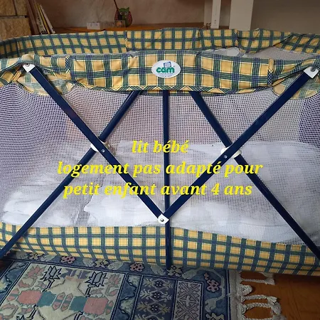 Dom wakacyjny Au Pied De La Tour *